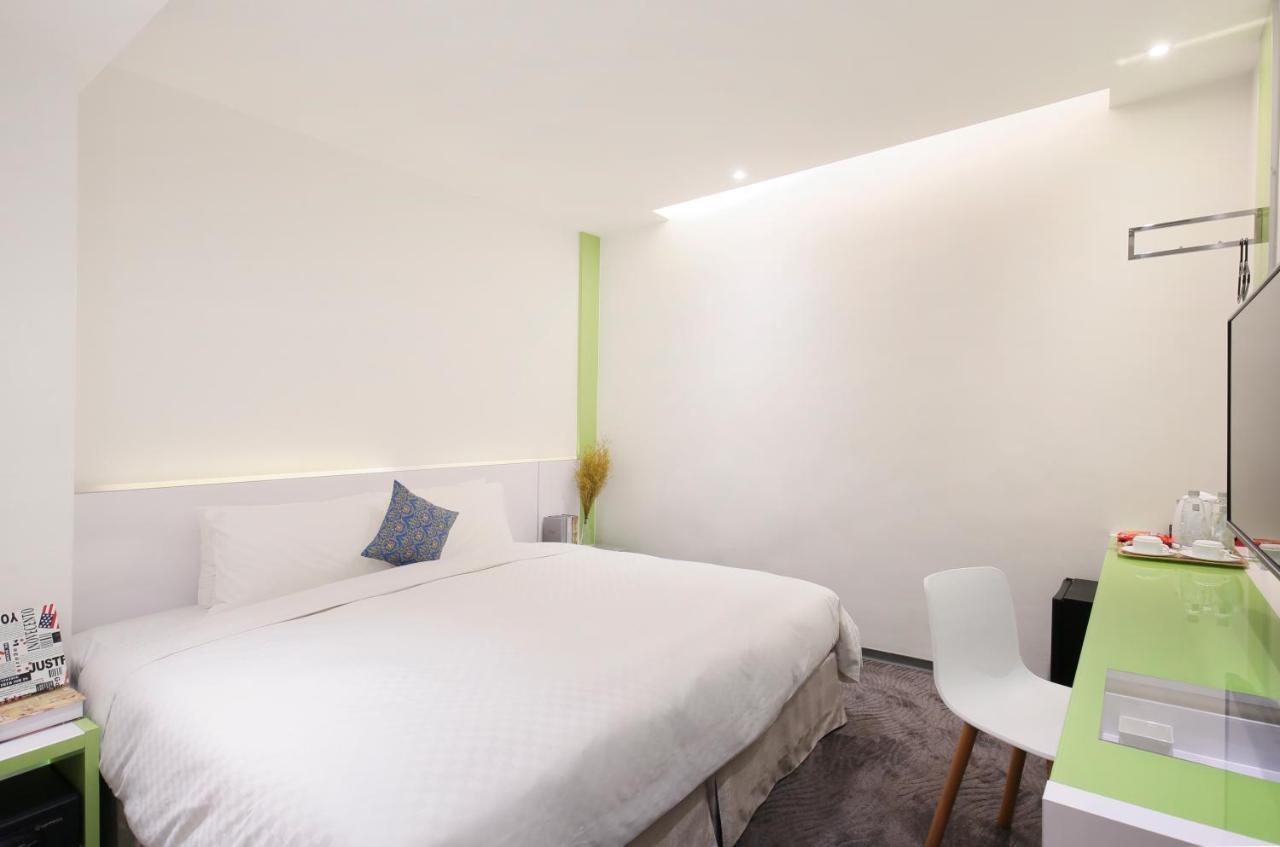 Cityinn Hotel Plus - Taichung Station Branch Exterior photo