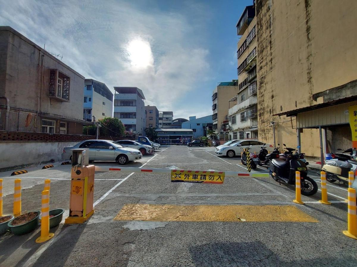 Cityinn Hotel Plus - Taichung Station Branch Exterior photo