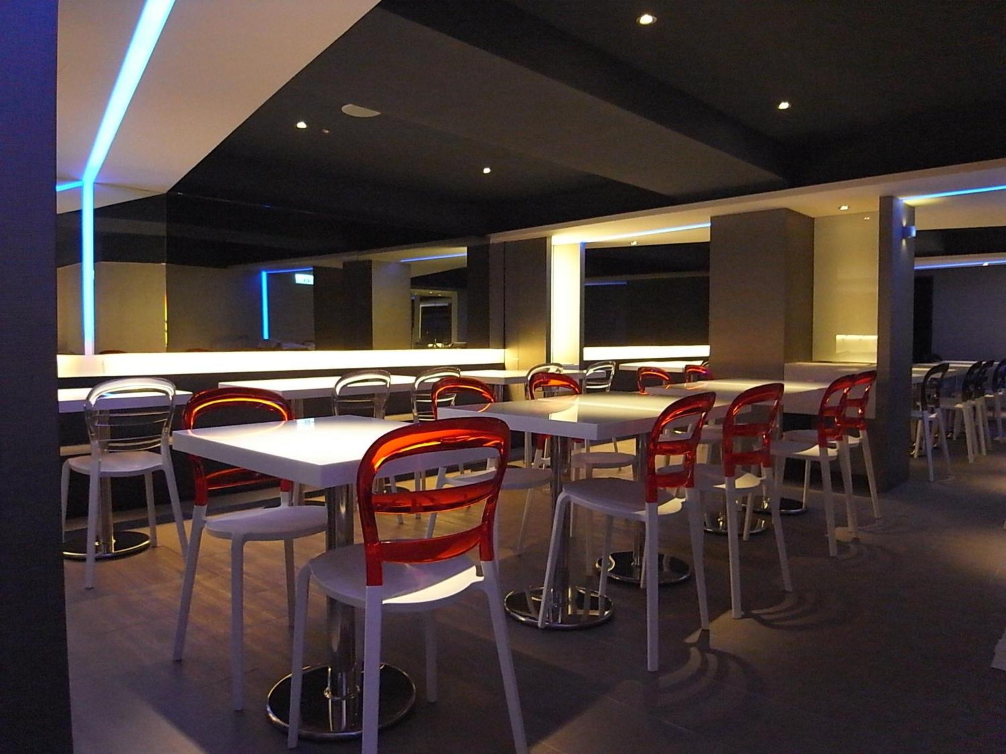 Cityinn Hotel Plus - Taichung Station Branch Exterior photo