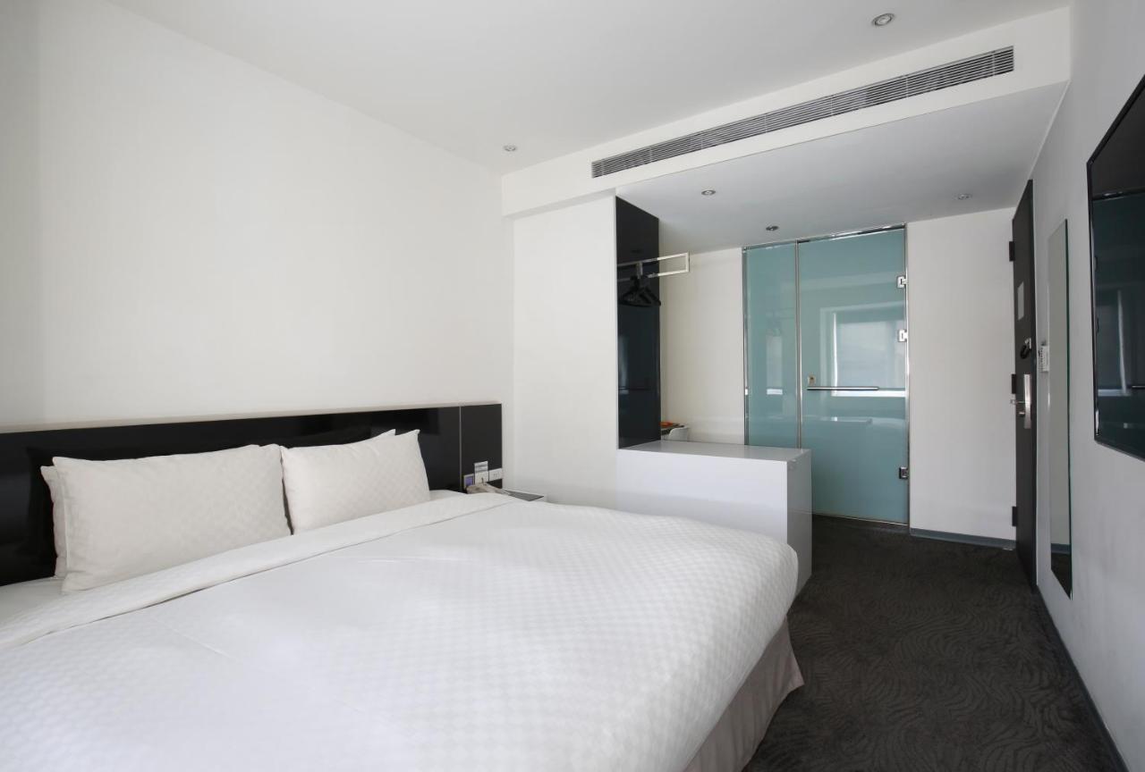 Cityinn Hotel Plus - Taichung Station Branch Exterior photo